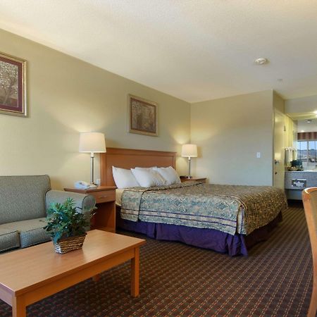 Days Inn By Wyndham Hayward Airport Rum bild