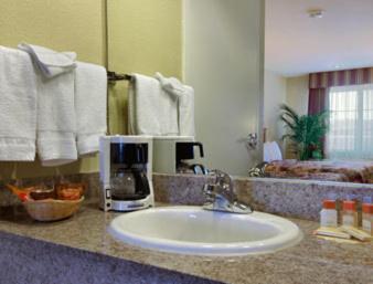 Days Inn By Wyndham Hayward Airport Rum bild